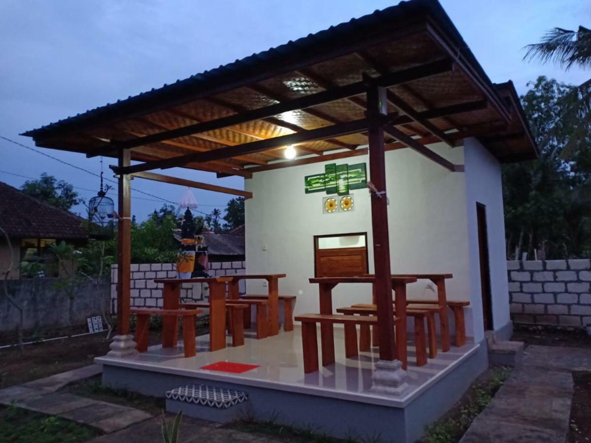 Santhi Guna Bungalow Toyapakeh エクステリア 写真